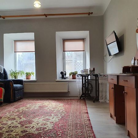 Authentic Apartment In The Centre Chisinau Exterior photo